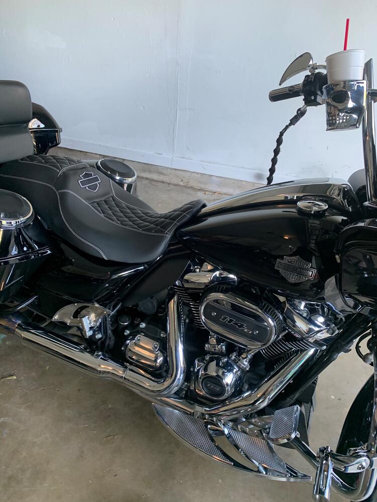 Photo of stolen motorcycle from the left side.