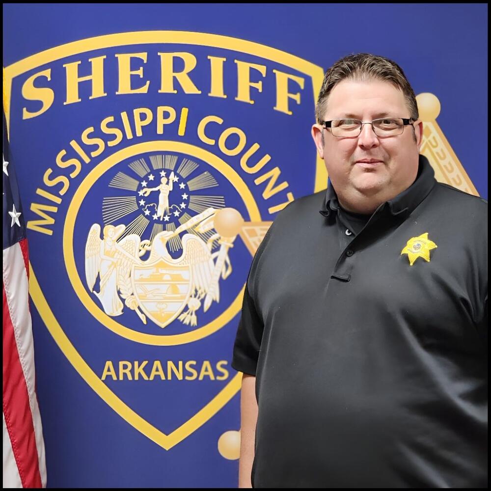 Employee photo of Oscar Hipps.