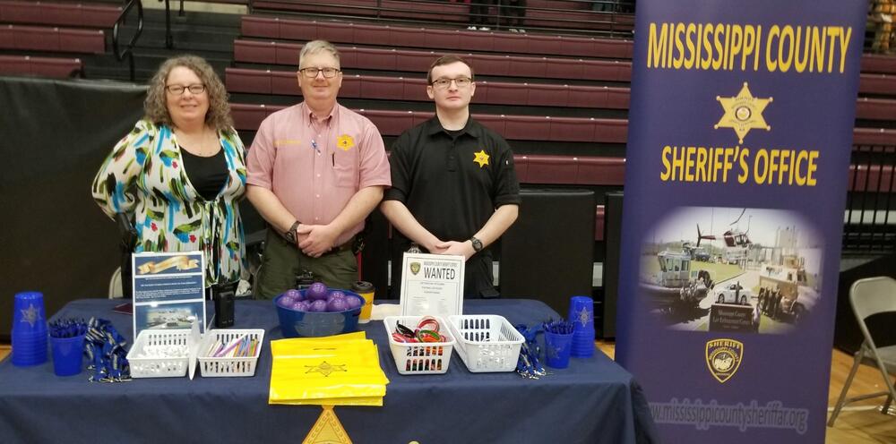 Image of Sheriff's Office Employees at Career Day.