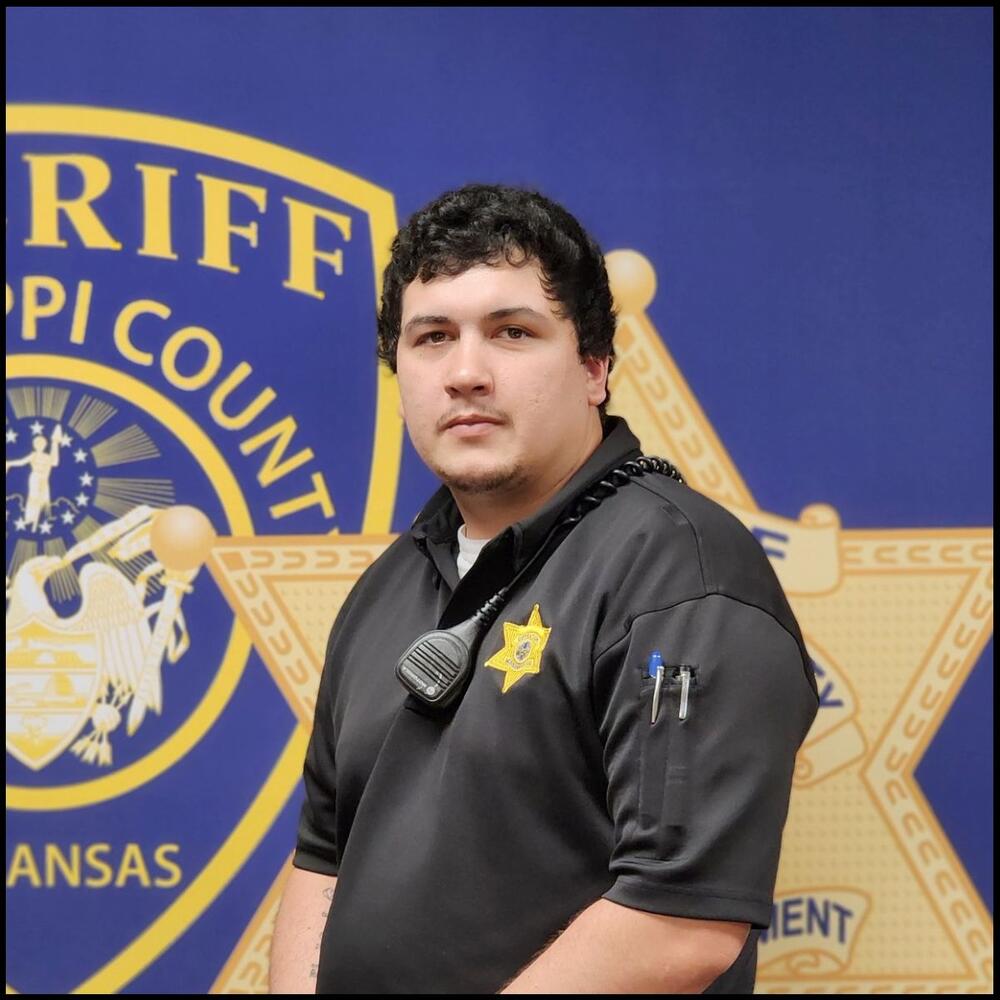Employee photo of Roberto Geronimo.