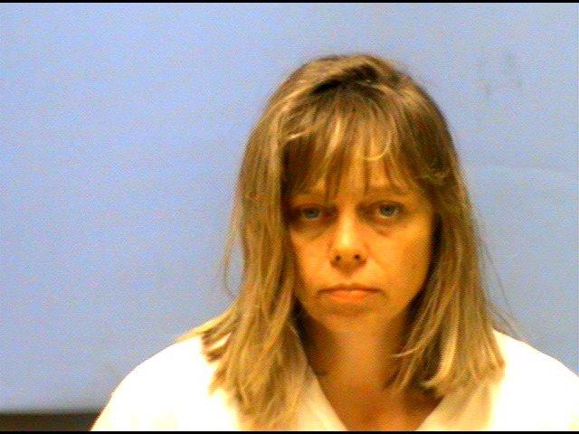 Booking photo of Cynthia Denton. 