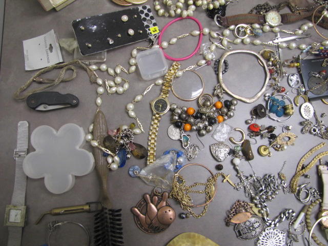 Several pieces of beaded jewelry.